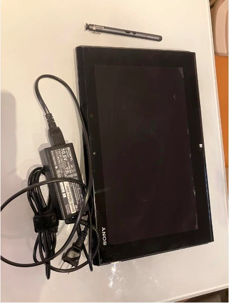 As is VAIO Duo11 Tablet and Keybord Junk HDD 128GB RAM 4GB CPU IntelCore i5 - Image 2 of 3