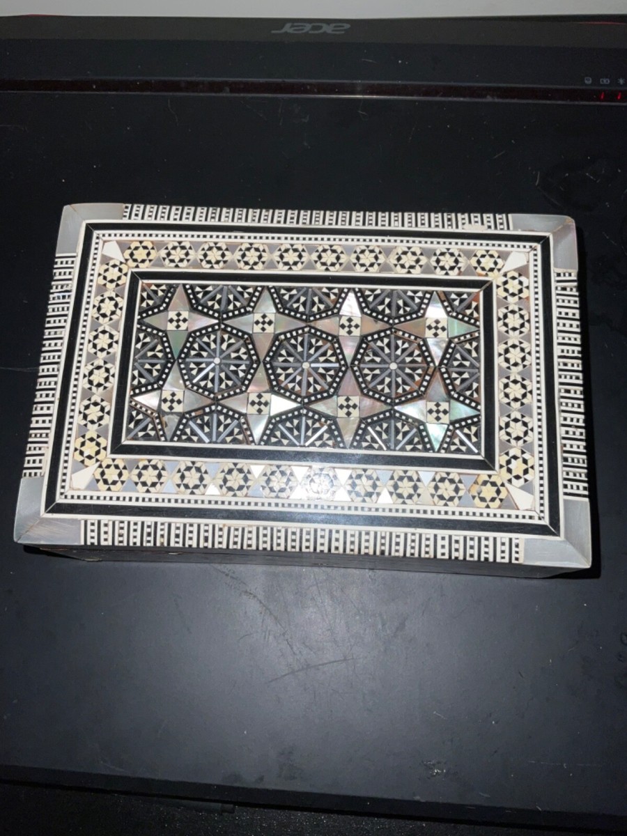 Antique Middle Eastern Inlaid Wood Box 6.25