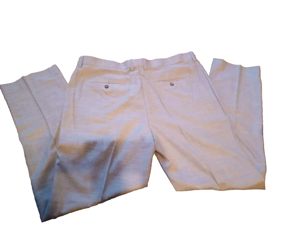 Pantalones de vestir Isaac Mizrahi para hombre frente plano marrón tostado talla 40X34 (R1) Foto 3 de 4