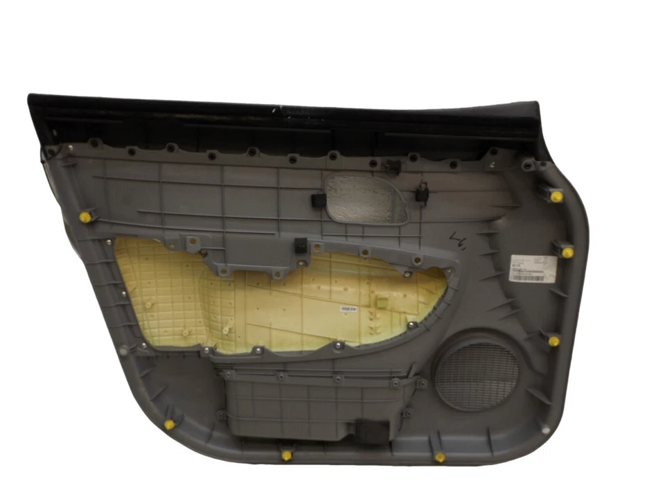 2007-2012 Kia Rondo Passenger FR Interior Door Panel Used OEM 823801D000 - Image 4 of 4