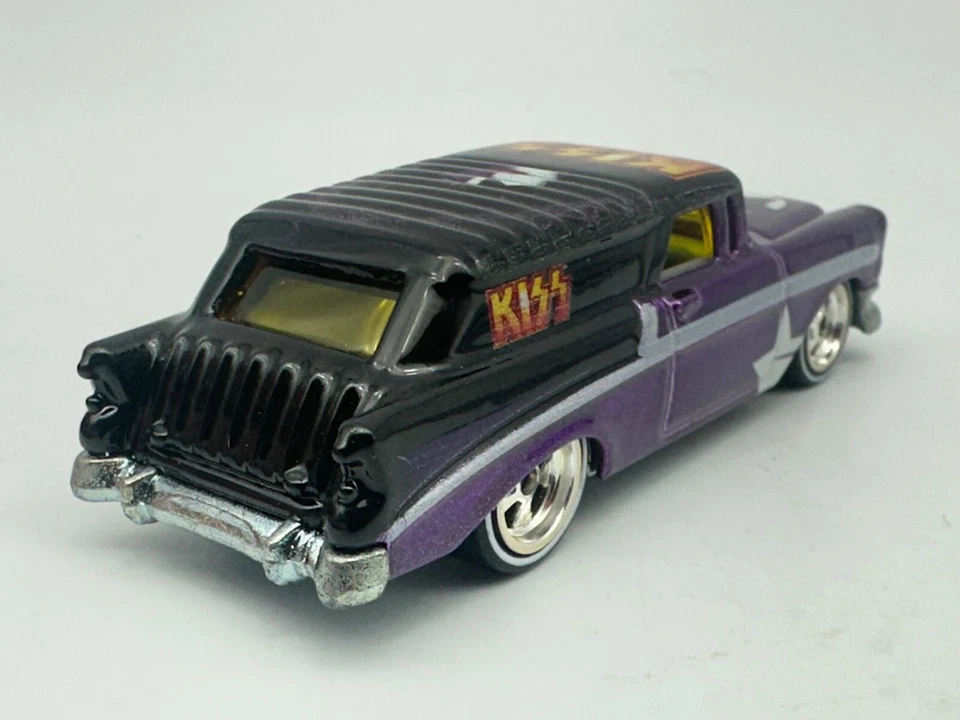 Hot Wheels 1956 Chevy Nomad, KISS, фиолетовый и черный, Real Riders, 1:64, отличное состояние - Изображение 4 из 4