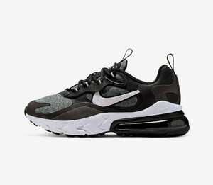 girls react trainers