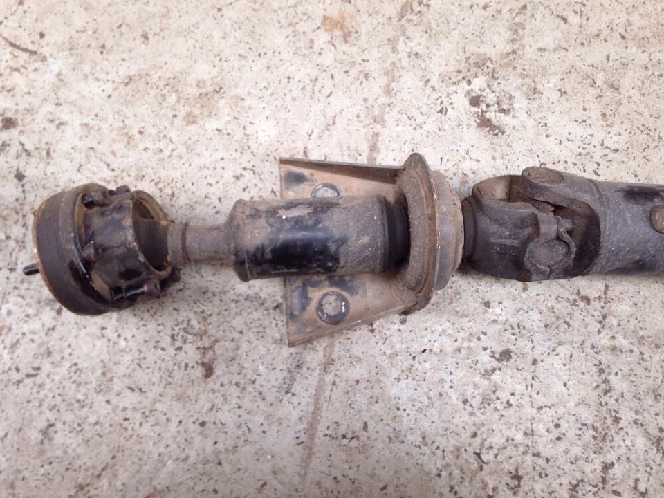 Árbol de transmisión trasero eje de hélice Mercedes-Benz ML270 CDI W163 Foto 2 de 4