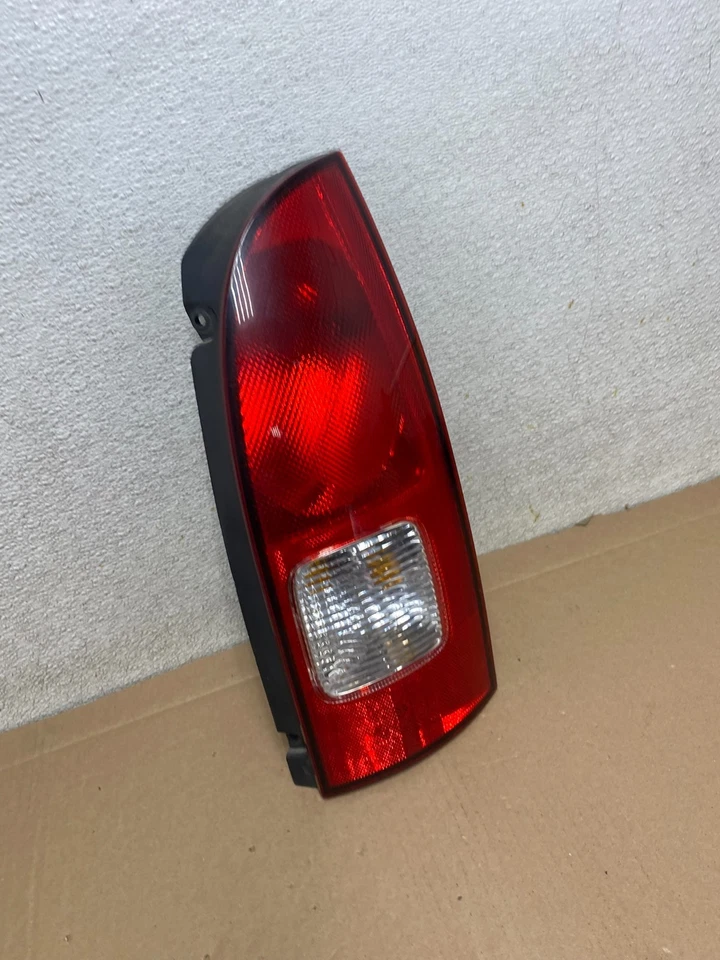 Оригинальный правосторонний задний фонарь для Nissan Quest 2001–2002 годов выпуска S0181 DW - Изображение 3 из 4