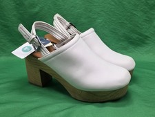 Universal Thread Watson Platform Clog Heels Women  s Size 9.5 White NEW w/ Tags
