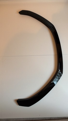 Genuine Lamborghini Urus Wheel Arch Trim nearside Front In Gloss Back 4ML853717M