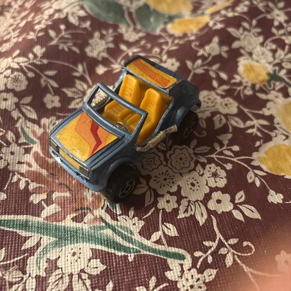 Литой автомобиль пляжный багги Majorette 1:64 Crazy Car No 223 ЛИТОЙ автомобиль - Изображение 2 из 4