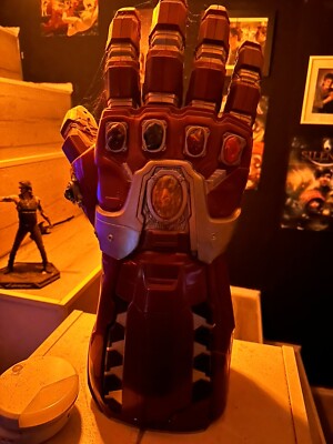 Marvel Legends Series Avengers Electronic Power Gauntlet Marvel (E6253)