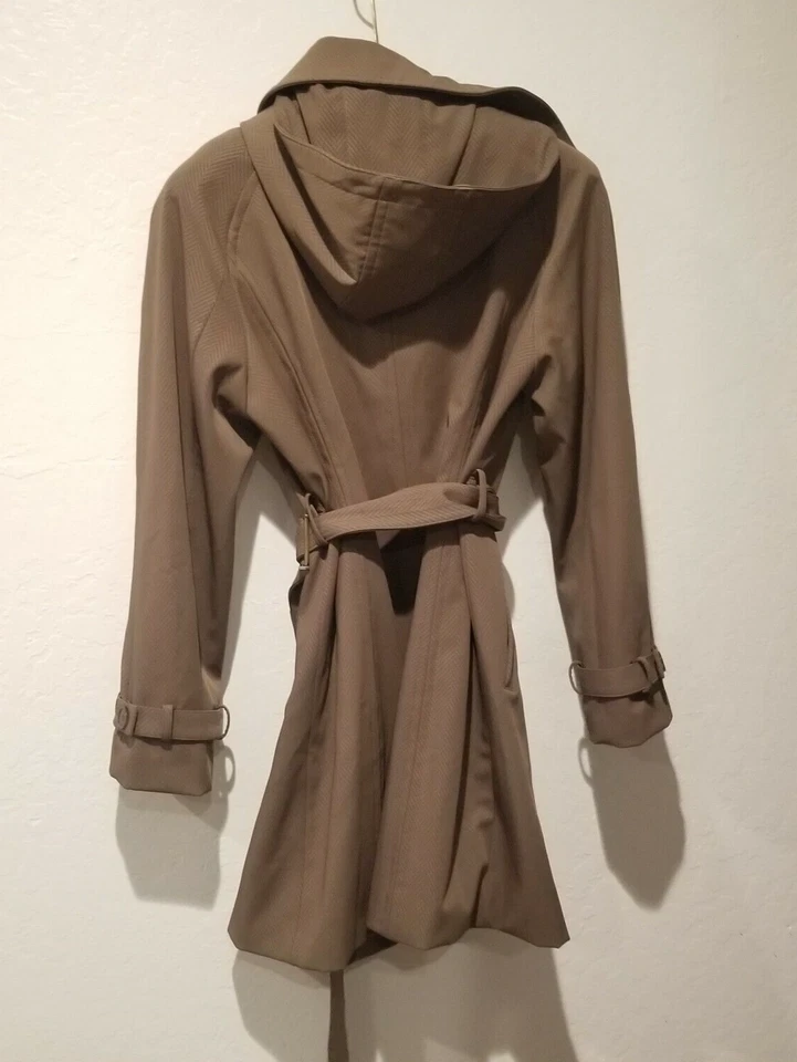 Hilary Radley 女式人字形连帽风衣小号棕色弹力腰带 — 第 2/4 张图片