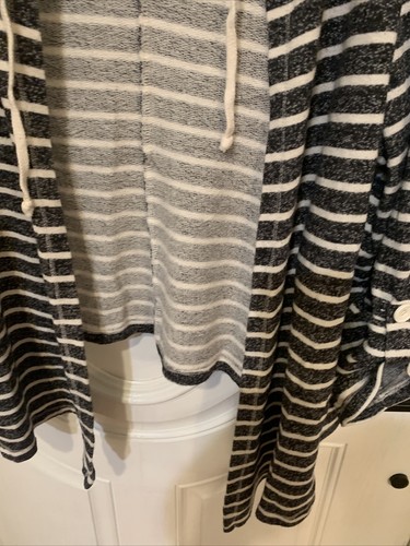 Cato Woman Size 22/24 Heathered Blue White Stripe Open Front Hooded Beach Cover - Picture 6 of 7