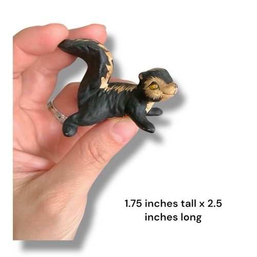 Vintage Ceramic Skunk Figurine MCM 654 Cute - Picture 7 of 7