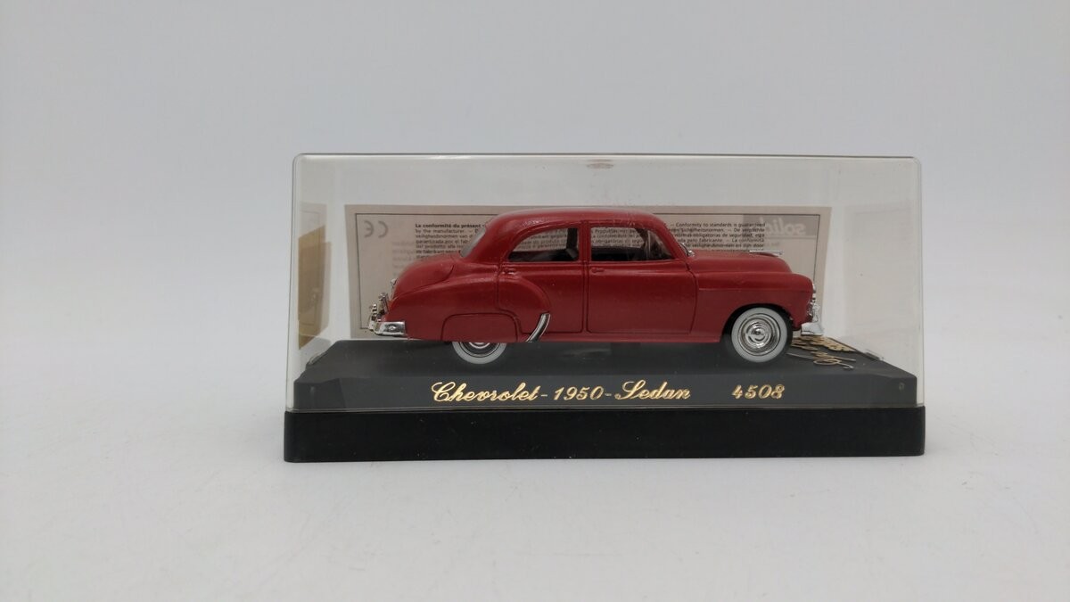 Solido Chevrolet Sedan 1950 1:43 4508