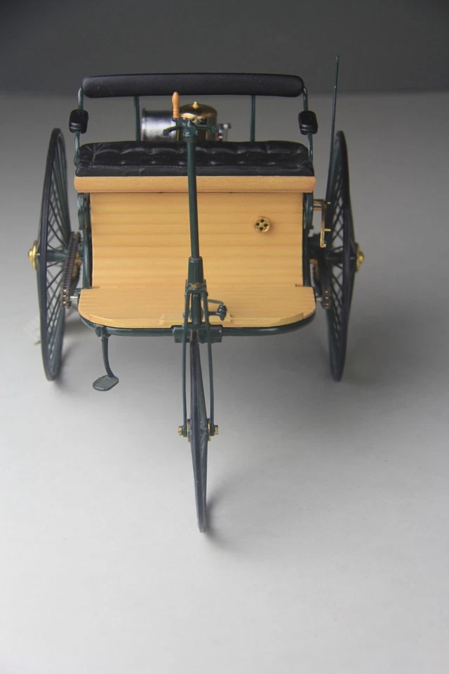 Franklin Mint escala 1:8 1886 Benz patente MotorWagen modelo de precisión fundido a presión Foto 4 de 4