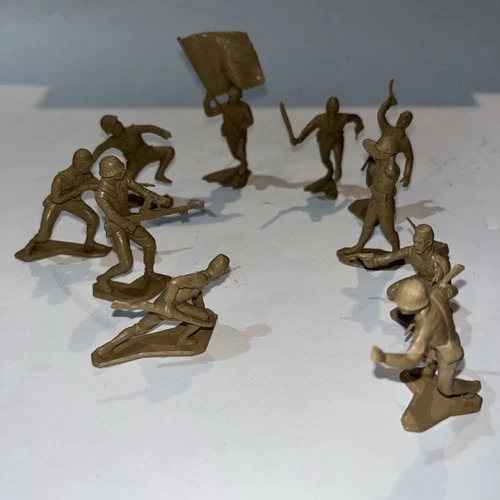 10 Vintage Japanese WWII Louis Marx 2.5" Plastic Soldiers 1963 All Marked -set#3