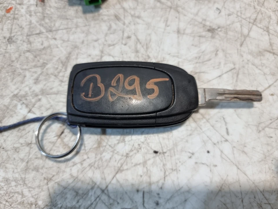 Volvo XC90 Ignition Switch & Key & Immobiliser 2006 MK1 Pre-Facelift OEM 8626324 - Image 2 of 4