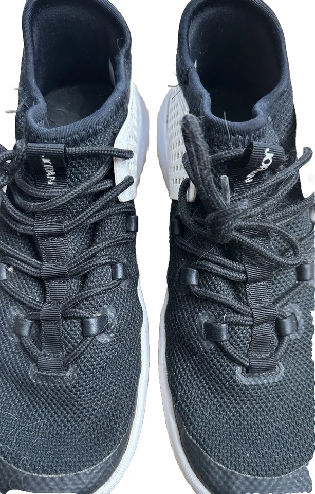 Nike Air Jordan Express Oreo (Black/White) Mens USA size 8 pre owned - Image 2 of 4