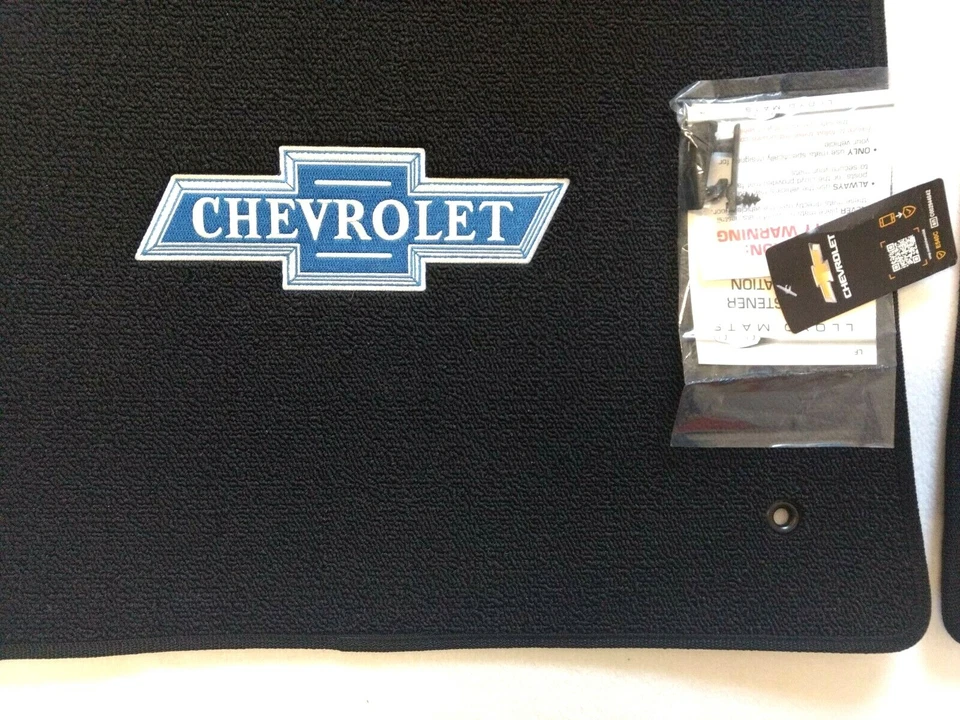 Alfombrillas Lloyd compatibles con camioneta Chevy C30 1967-1970 2 piezas delanteras con logotipo vintage Foto 2 de 4