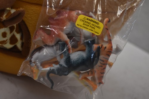 13" Plush Noah's Ark Playset w 6 Stuffed Animals & Wild Animal Figures Set - Picture 3 of 5
