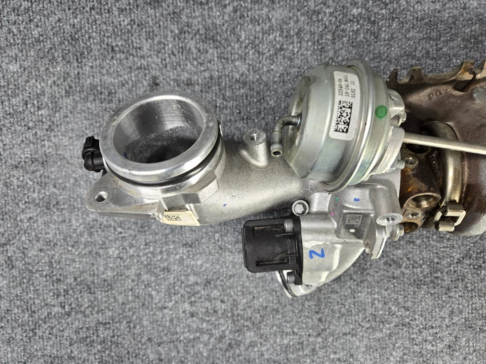 motor turbocompresor turbo mercedes w222 e450 sl450 s450 oem Foto 2 de 4