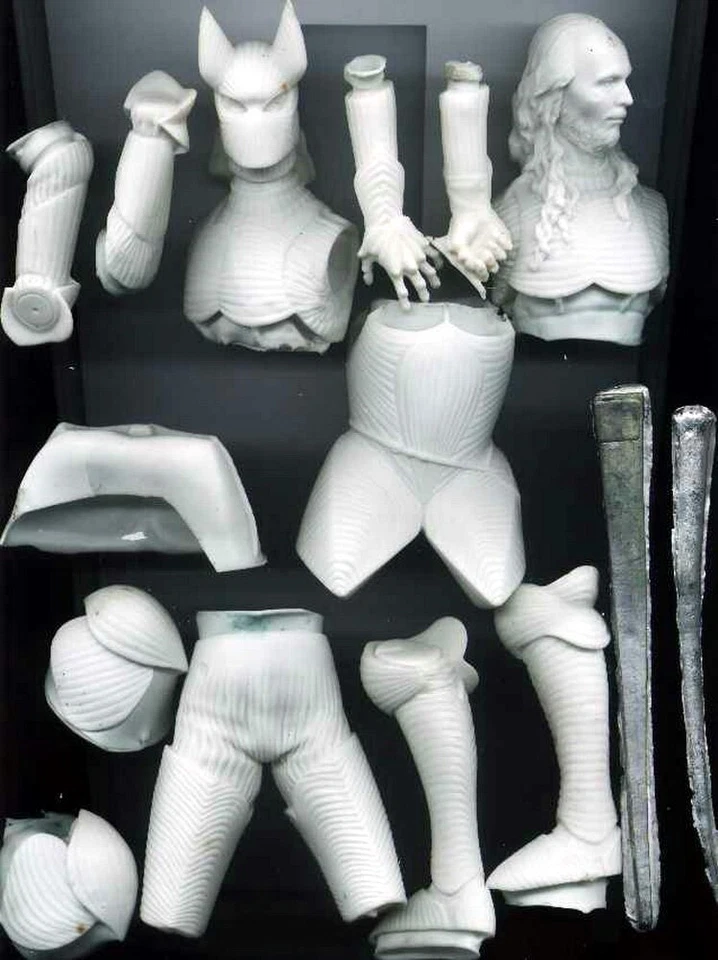 12"BRAMSTOKER DRACULA in Armour Classic Movie Unbuilt UnpaintedVinyl ModelKit1/6 - Image 2 of 2