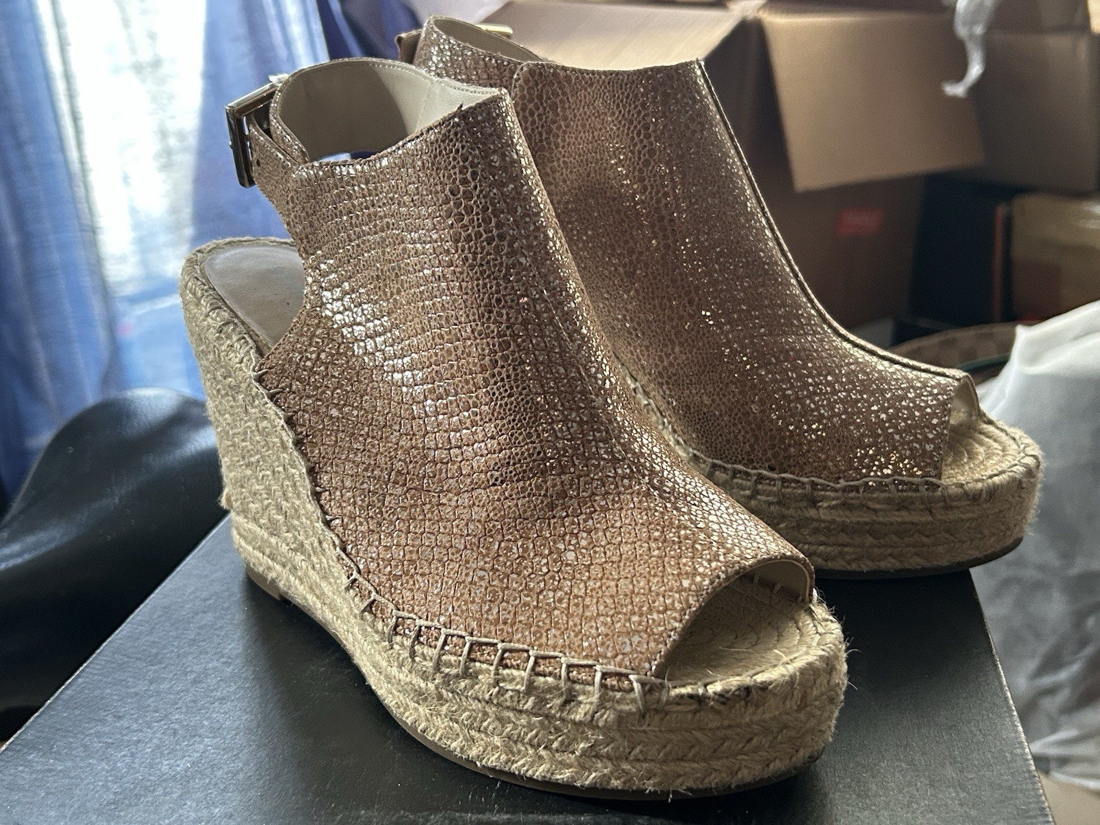 Kenneth Cole Wedge Sandals