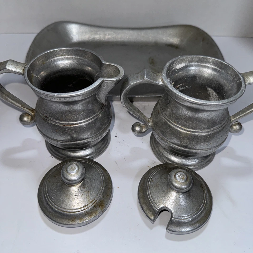 Wilton Armetale RWP Pewter Creamer & Sugar Set w Lids Rustic Bottom Carry Plate - Image 2 of 4