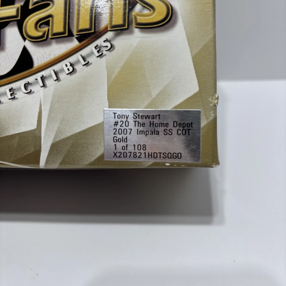 Tony Stewart #20 The Home Depot 2007 Impala SS COT Oro (1 de 108) Oro 24k Foto 3 de 4