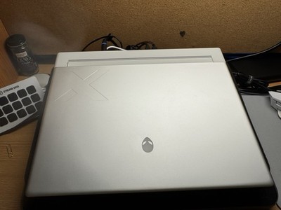 Alienware x16 R2 16'' FHD+ 480Hz Gaming Laptop Intel Ultra 9, 32GB, 2TB, RTX 4090