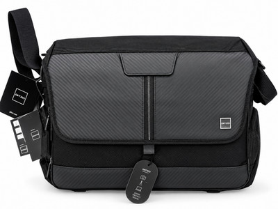 GITZO Century Traveler Camera Messenger   Medium