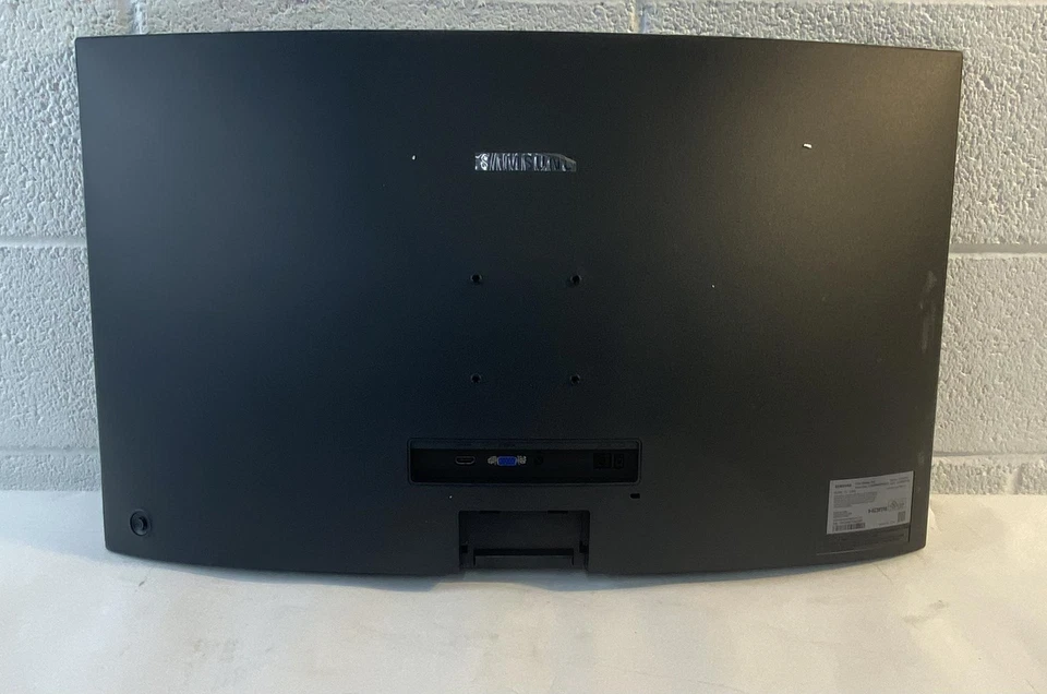 Samsung 32" CR50 FHD 1500R Curved Monitor (LCD Damage)** - Image 3 of 4