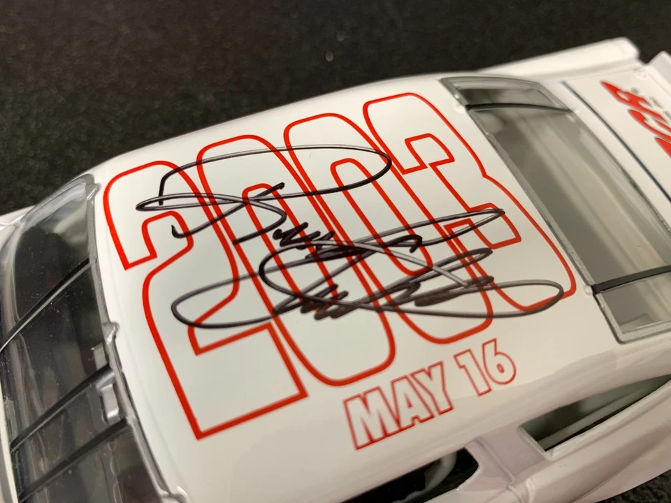 ACTION RCR MUSEO GRAN INAUGURACIÓN 1977 OLDSMOBILE "AUTOGRAFIADO" 1:24 Foto 2 de 4