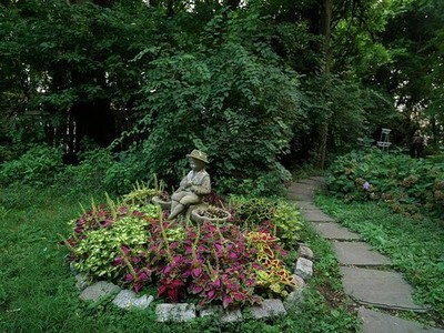 Photo:Queens New York City 1900s Riker House Garden Statue