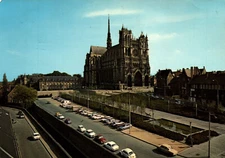 Amiens - The Cathedral Peugeot 404 403 Citroen DS Peugeot 504 Renault R16