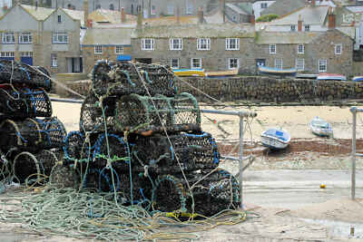 Foto 12x8 Hummertöpfe gestapelt auf dem Südpier Newlyn zwei große Betone c2008