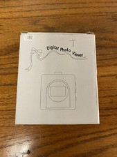 Digital Photo Viewer Keychain