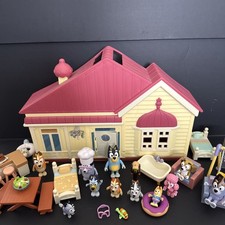 Bluey Family Home House Pack  Go Playset Dollhouse w/ Furniture Figures