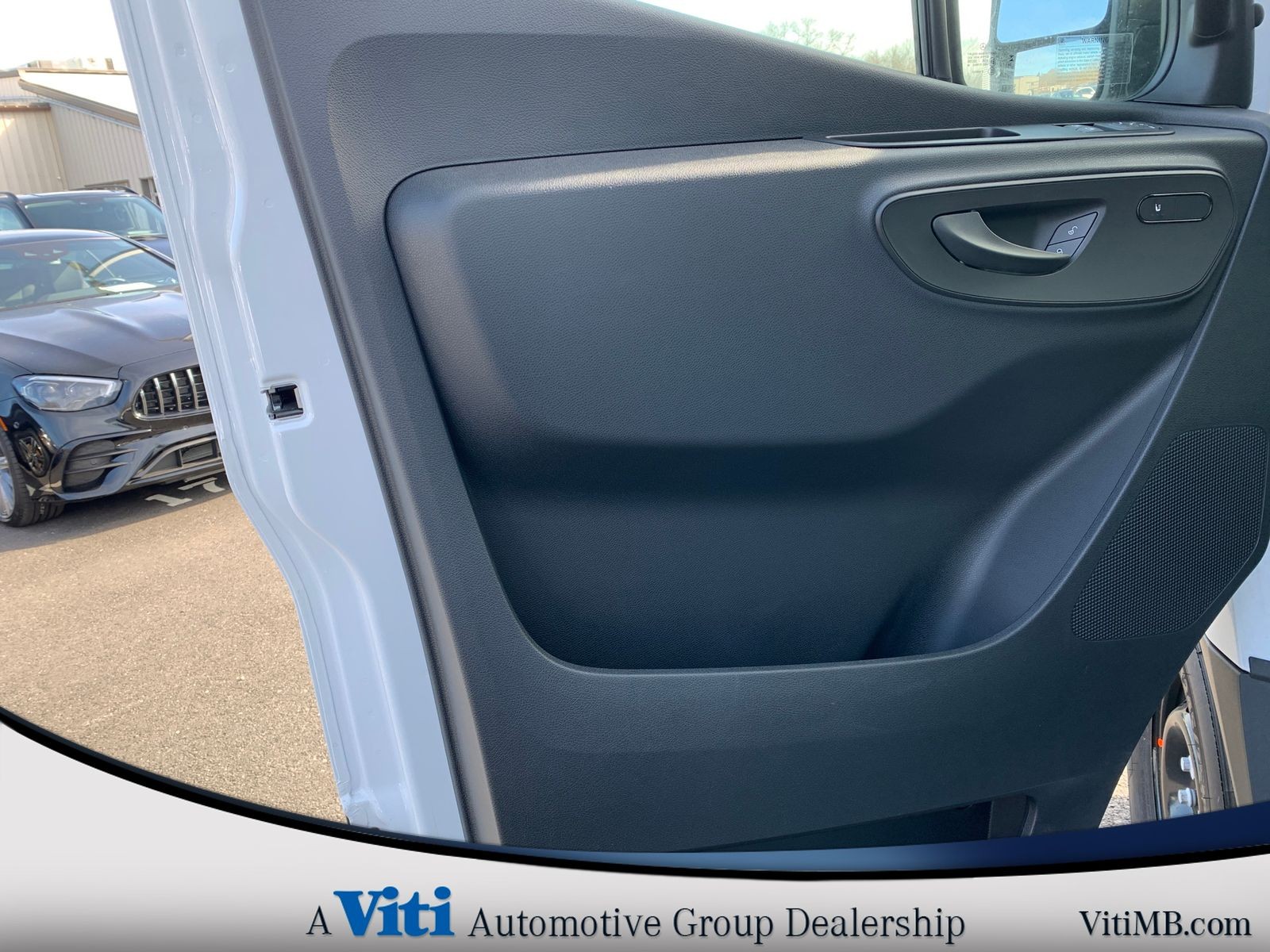 2025 Mercedes-Benz Sprinter 2500 Cargo 144 WB thumbnail 14