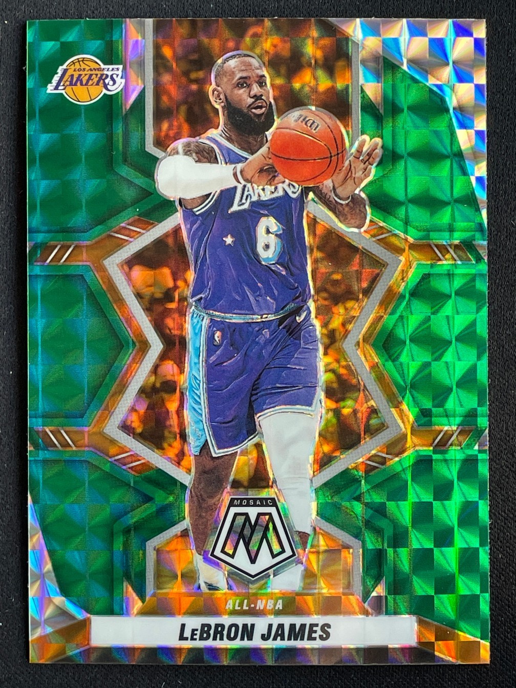LeBron James 2021-22 Panini Mosaic Green #286