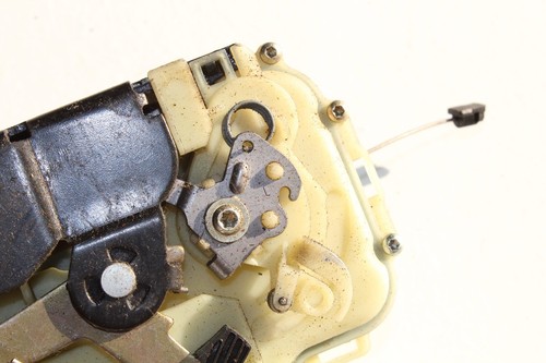 2005-2010 VW VOLKSWAGEN JETTA FRONT DRIVER LEFT LOCK ACTUATOR & LATCH ASSY 2250 - Picture 8 of 10