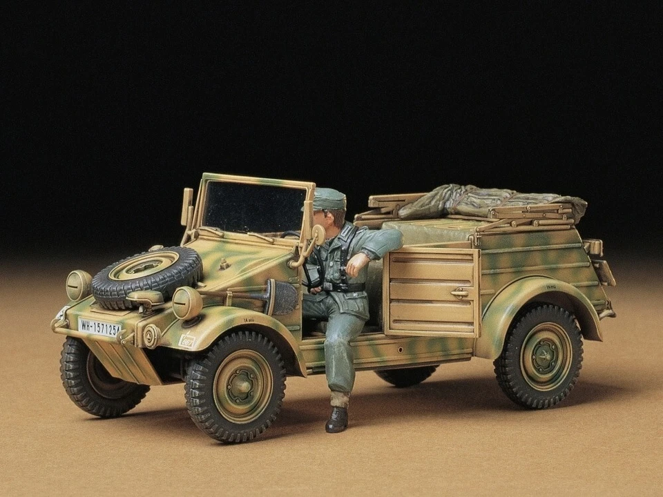 GERMAN KUBELWAGEN TYPE 82 auto militare tedesca 1-35 guerra kit Tamiya 35213 - Immagine 2 di 2