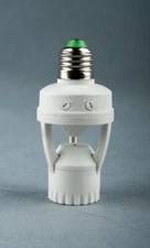 Motion Detection Sensing Light Socket Security Surveillance Anti Theft Garage