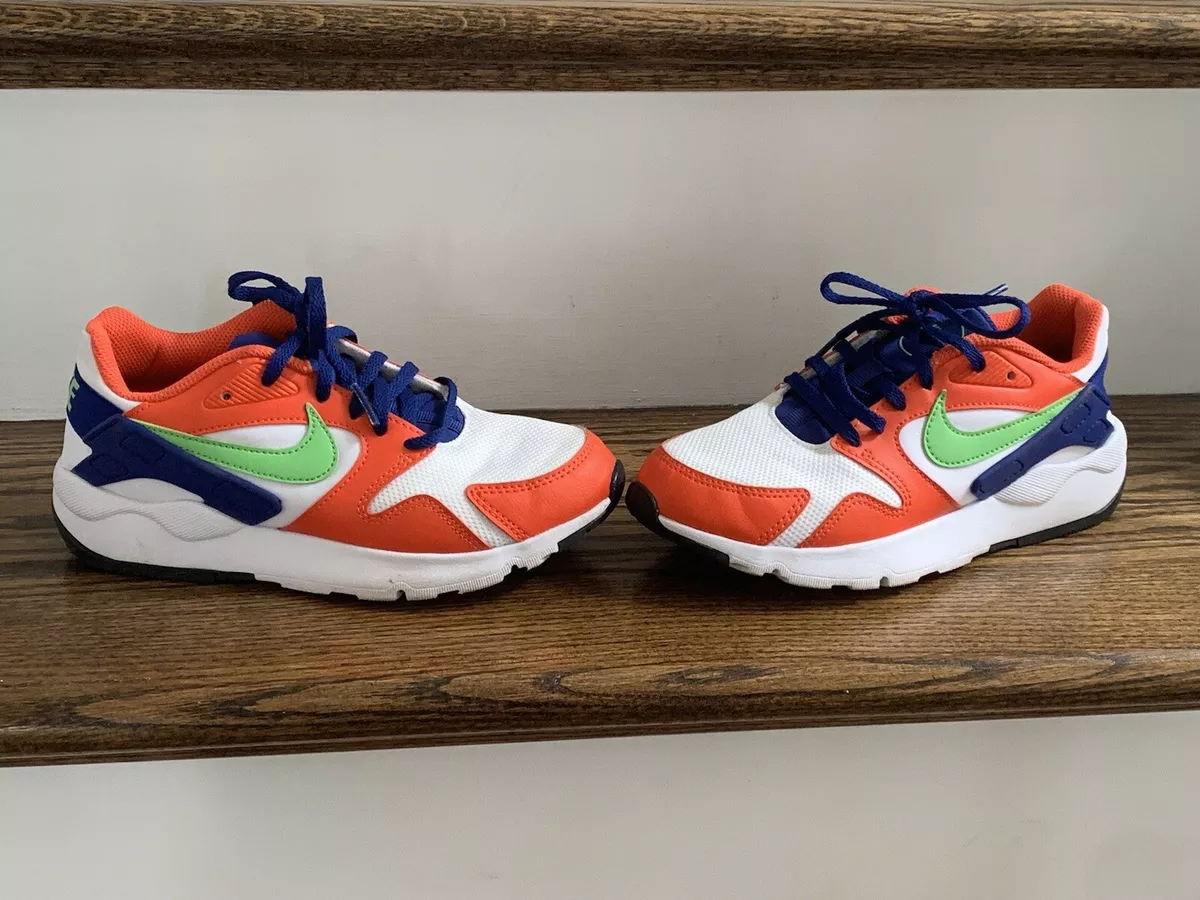 Nike LD Victory White Orange Boys Girls Kids Retro AT5604 101 Size 4Y Great Con