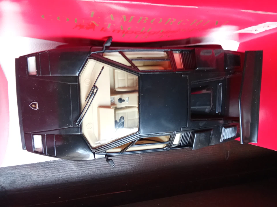 Tonka/Polistil-  Lamborghini  Countach   C/spoiler    1/18 - Immagine 2 di 4