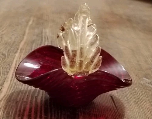 Vintage Murano /Murano Style ruby red and gold Fleck glass basket Leaf Handle