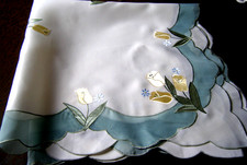 Tablecloth Cutwork Applique Embroidery Green Yellow Tulips Square Scalloped