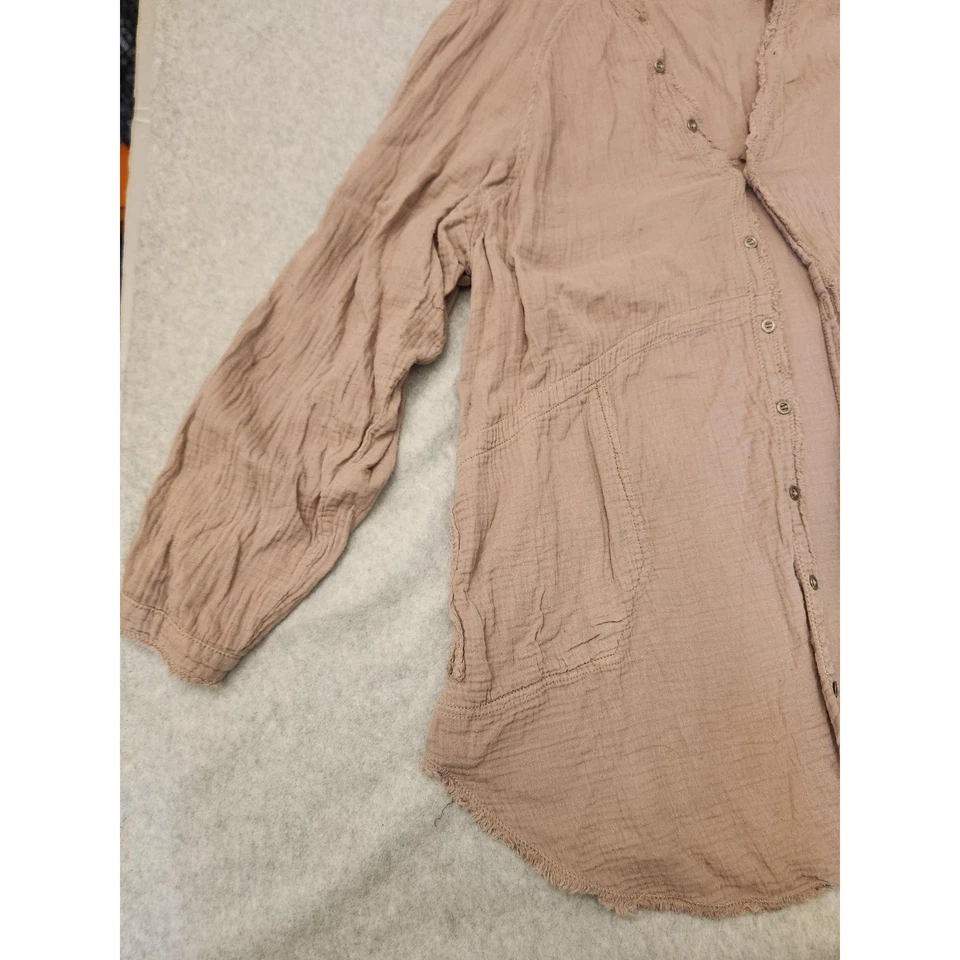 We The Free Shirt Womens Large Brown Crinkle Button Down Blouse Pocket Boho - Image 2 of 4