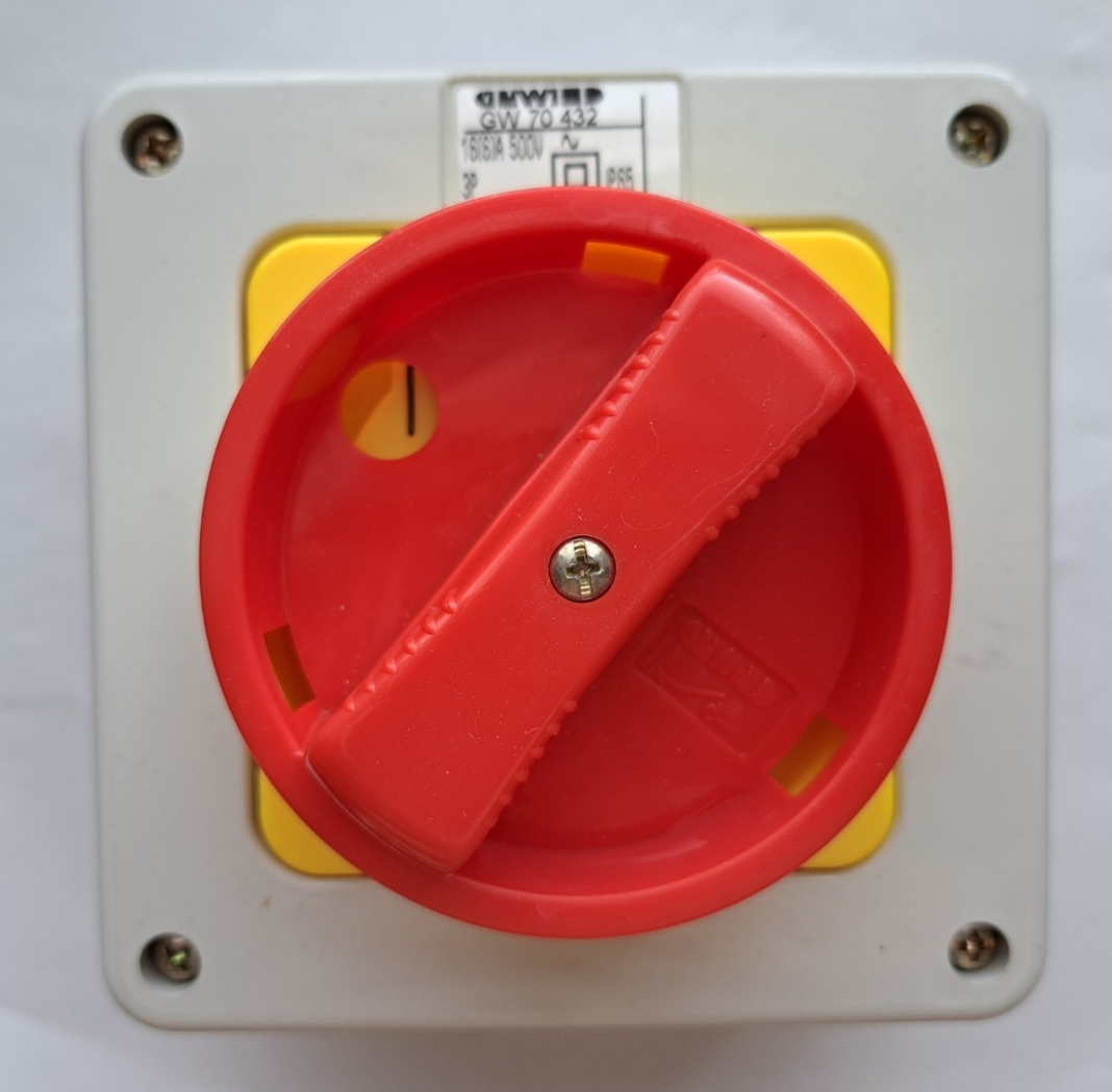 GEWISS - GW 70 432 – 16A 400v 3P IP65 AC23A IEC 60847-3 Rotary Isolator-NEW