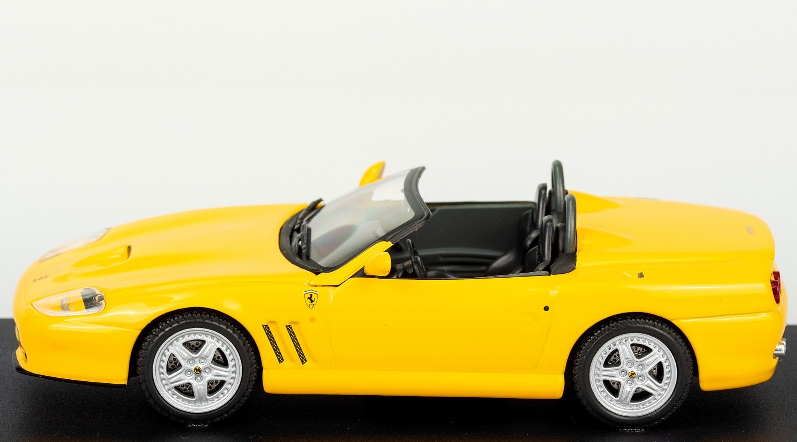 2000 Ferrari 550 Barchetta Pininfarina Scala 1:43 Modellino Stradale GT Ferrari