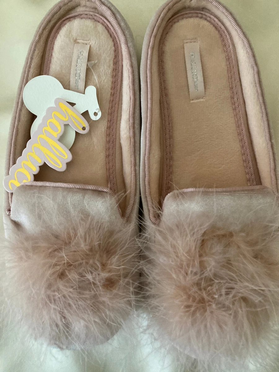 Amazon.com | Crazy Lady Women's Fuzzy Cross Band House Slippers (Pink  4.5-5) Women's Fuzzy Fluffy Furry Fur Slippers (White 4.5-5) | Shoes