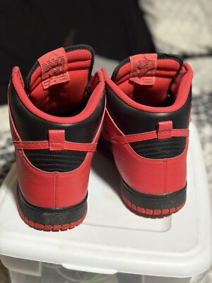 Nike Dunks Red/Black Hightop